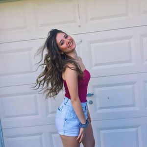 Meet your Posher, Melissa